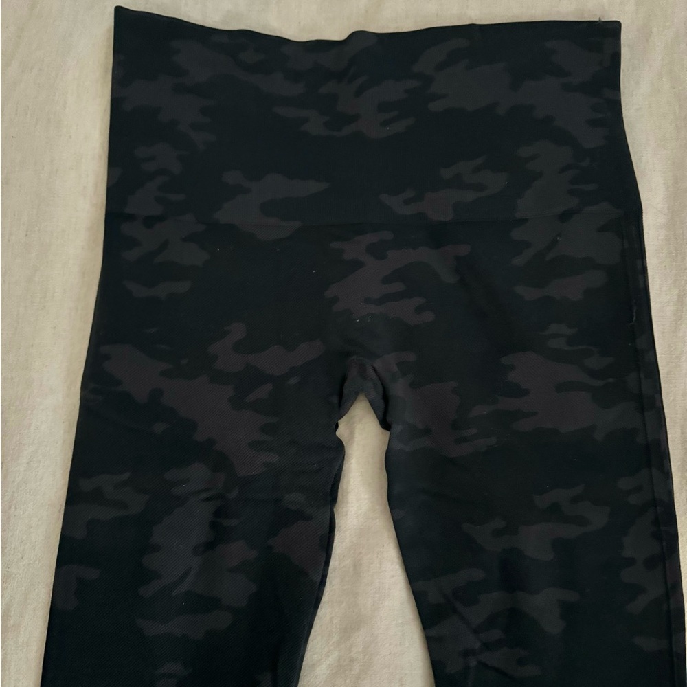 Spanx grey camo seamless leggings